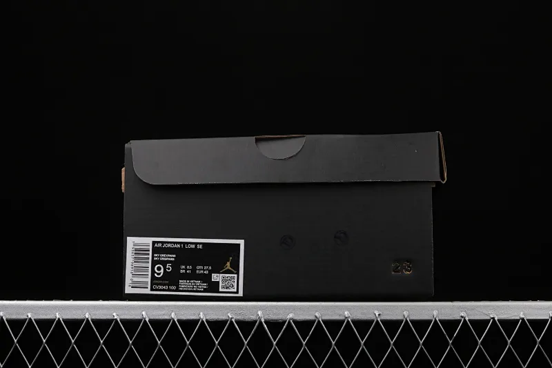 All Categories Air Jordan Jordan Series Basketball Shoes Air Jordan 1 Low New Version Air Jordan 1 Low AJ1 Joe 1 Low Top Leather Cultural and Leisure Sports Shoes CV3043-100